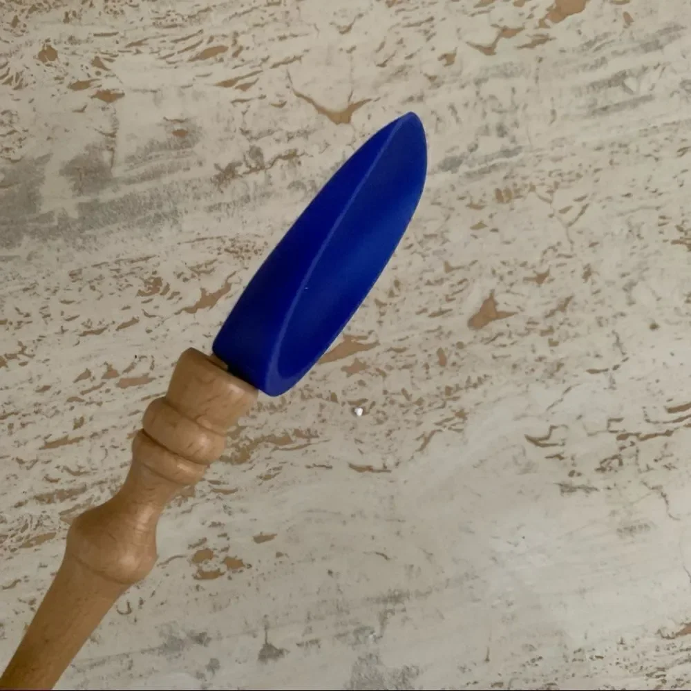 New Curiosity shoppe x target silicone brush and spatula